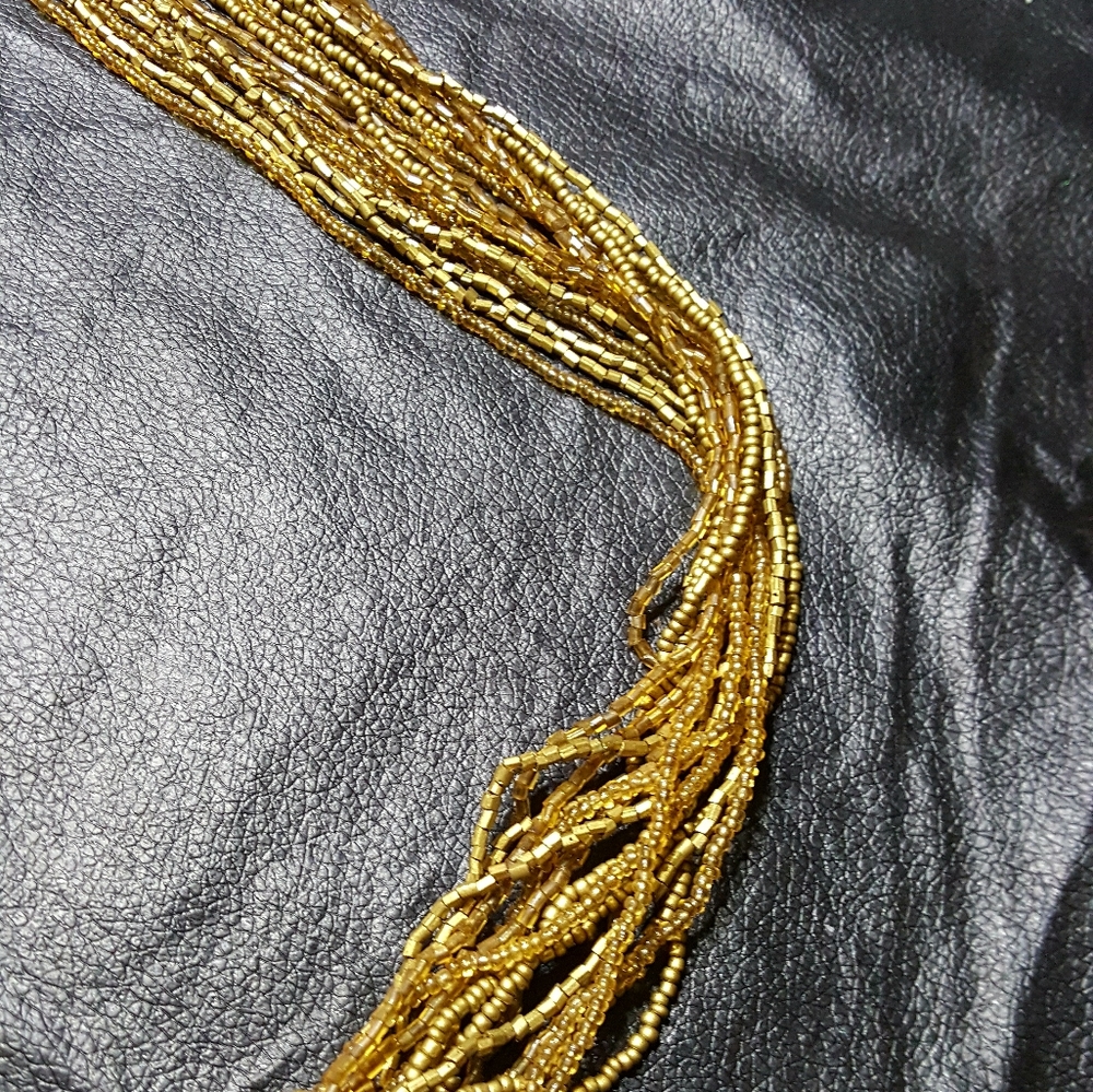 😁SOLD😁Vintage Glass Seed Bead Heishi Necklace - Picture 2 of 8